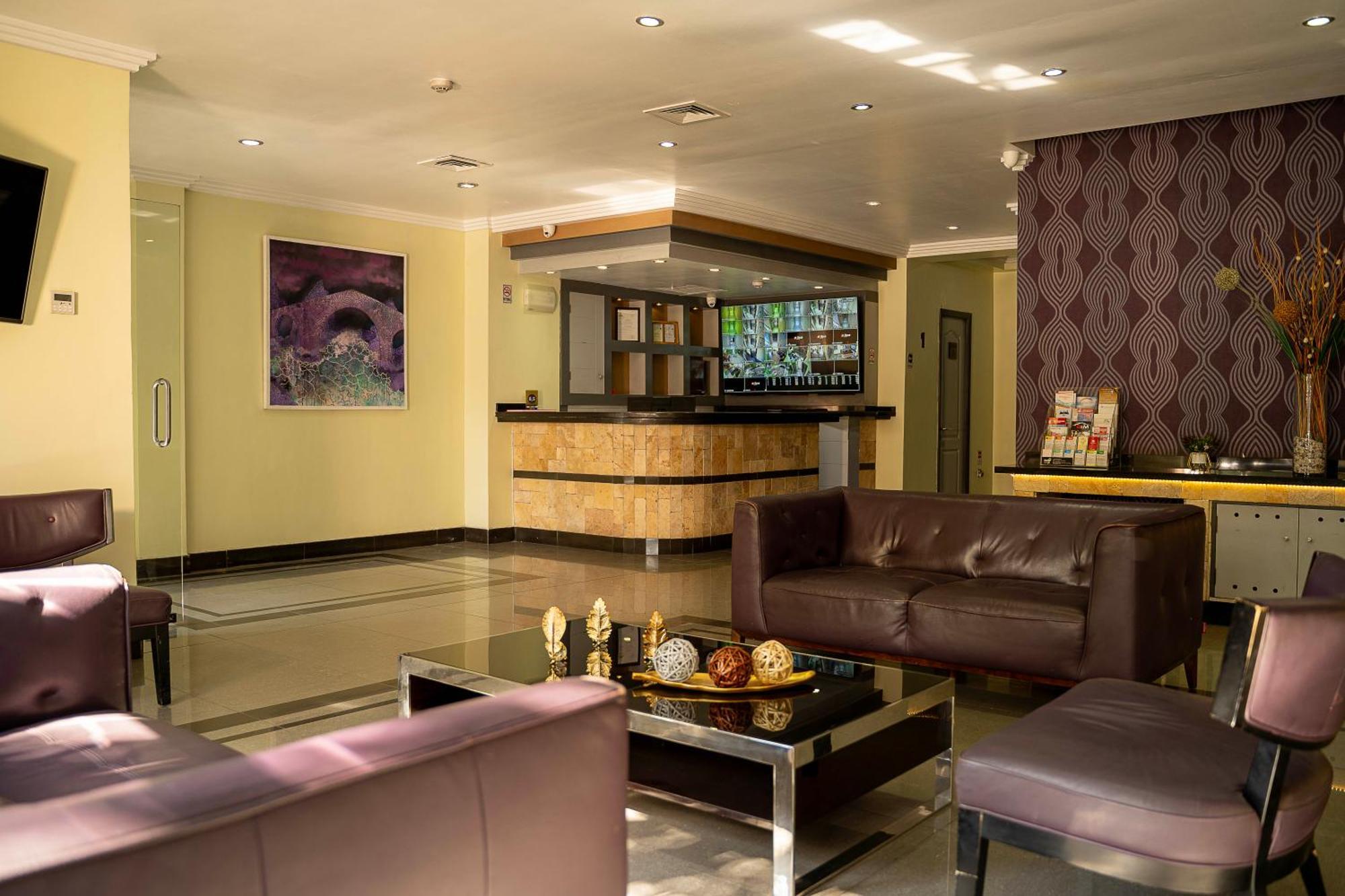 Infinity Park Hotel Santiago Exterior photo